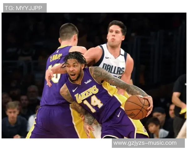 1月11日湖人与独行侠的精彩对决高清直播全程回顾与分析 1月11日湖人与独行侠的精彩对决高清直播全程回顾与分析